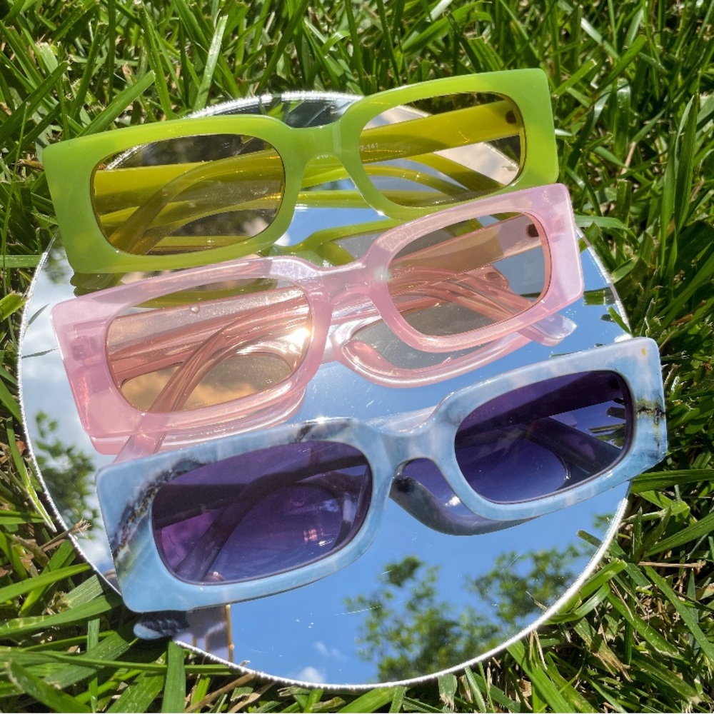 Stylish Pink Rectangular Sunglasses - image 3